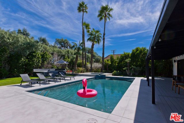 2660 N Farrell Drive, Palm Springs, CA 92262
