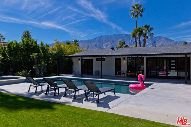 2660 N Farrell Drive, Palm Springs, CA 92262