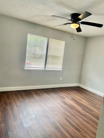 414 Goodyear Street, Irving, TX 75062