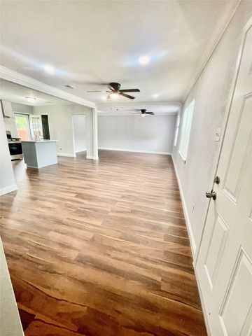 414 Goodyear Street, Irving, TX 75062