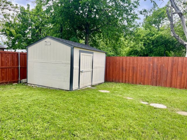 414 Goodyear Street, Irving, TX 75062