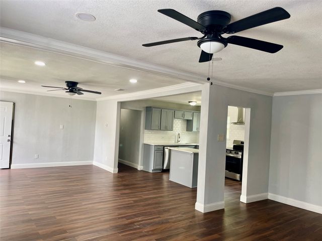 414 Goodyear Street, Irving, TX 75062