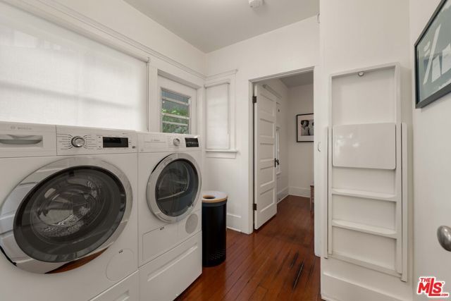 8050 Jovenita Canyon Drive, Los Angeles, CA 90046