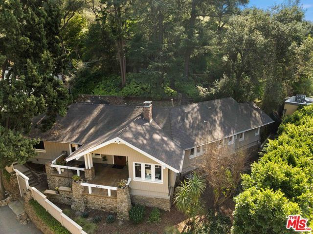 8050 Jovenita Canyon Drive, Los Angeles, CA 90046