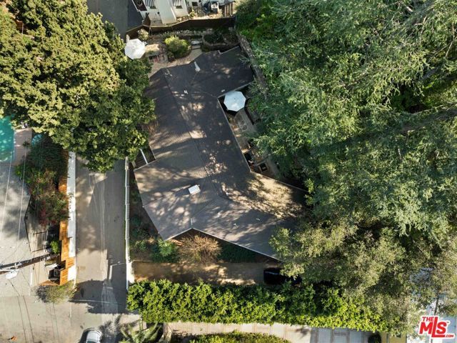 8050 Jovenita Canyon Drive, Los Angeles, CA 90046