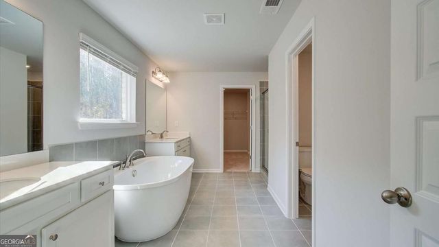 620 Continental Drive 40, Mcdonough, GA 30253