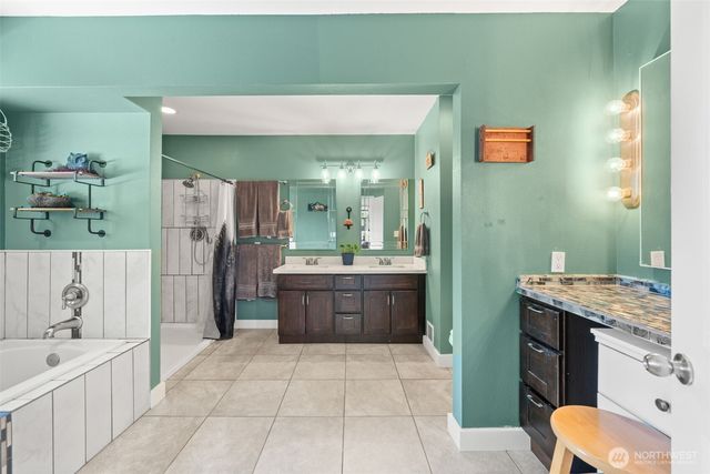 19515 AP Tubbs Road E, Carbonado, WA 98323
