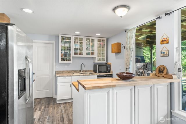 19515 AP Tubbs Road E, Carbonado, WA 98323