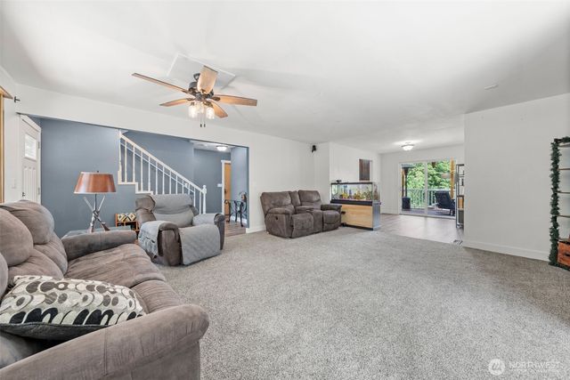 19515 AP Tubbs Road E, Carbonado, WA 98323