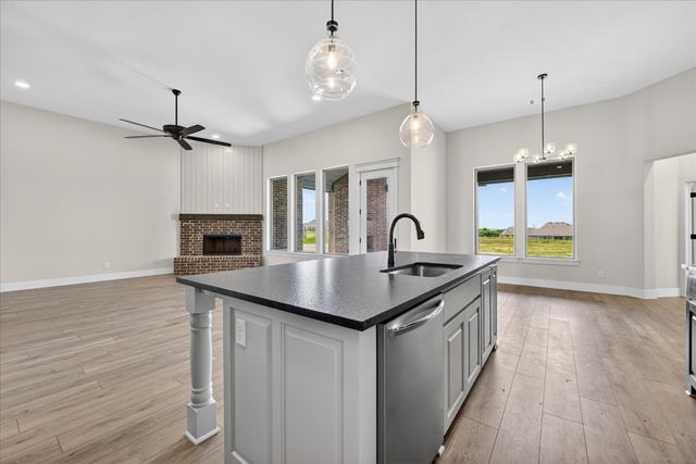 517 Longhorn Drive, Springtown, TX 76082
