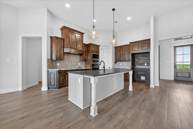 517 Longhorn Drive, Springtown, TX 76082