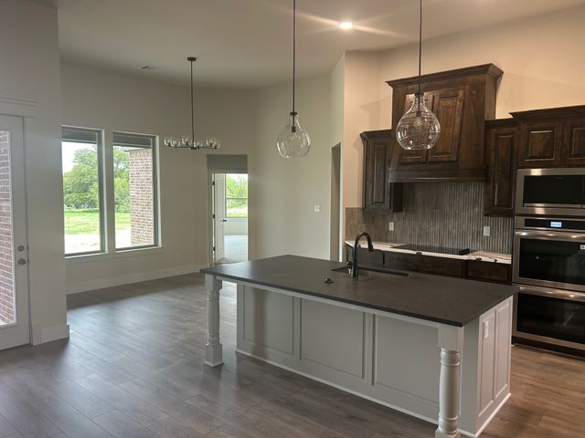 517 Longhorn Drive, Springtown, TX 76082