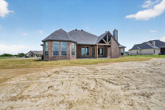 517 Longhorn Drive, Springtown, TX 76082