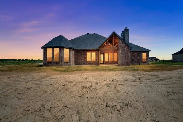 517 Longhorn Drive, Springtown, TX 76082