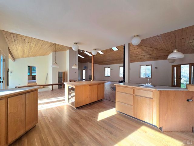 36955 Eureka Stagecoach Rd, Willits, CA 95490