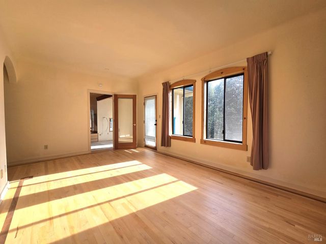 36955 Eureka Stagecoach Rd, Willits, CA 95490