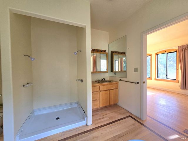 36955 Eureka Stagecoach Rd, Willits, CA 95490