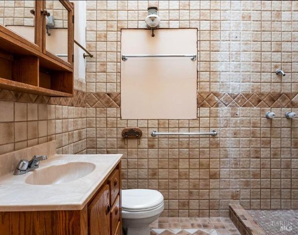 36955 Eureka Stagecoach Rd, Willits, CA 95490