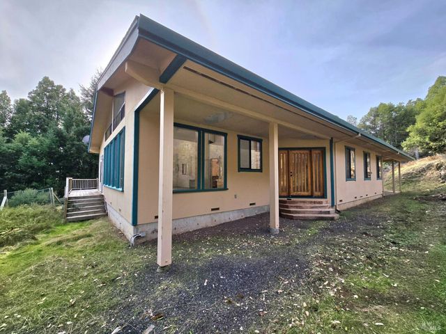 36955 Eureka Stagecoach Rd, Willits, CA 95490