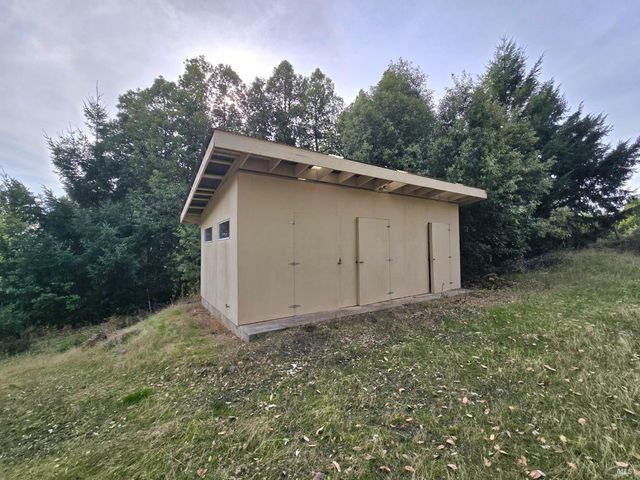 36955 Eureka Stagecoach Rd, Willits, CA 95490