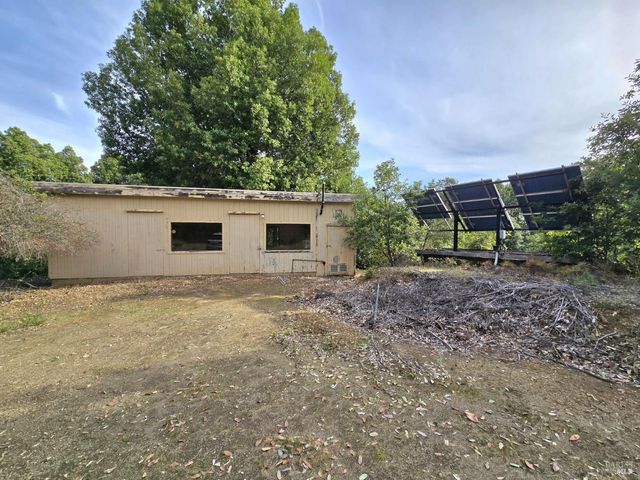 36955 Eureka Stagecoach Rd, Willits, CA 95490