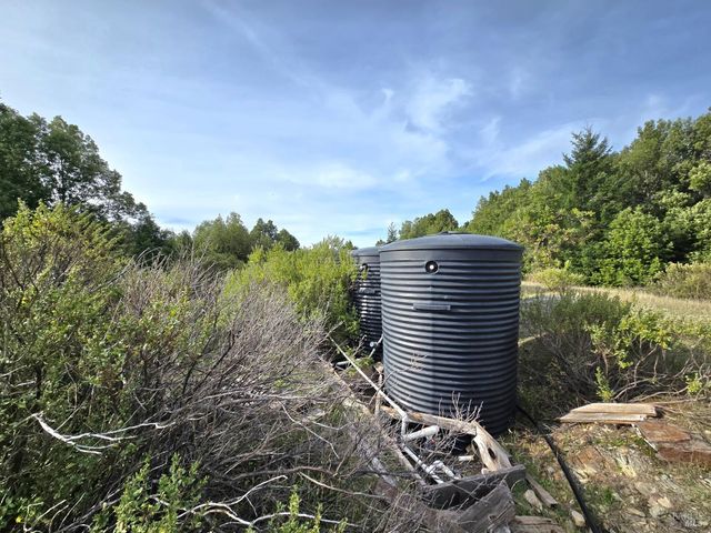 36955 Eureka Stagecoach Rd, Willits, CA 95490