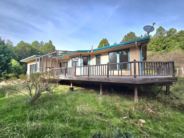 36955 Eureka Stagecoach Rd, Willits, CA 95490