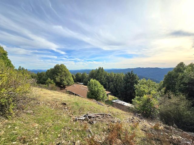 36955 Eureka Stagecoach Rd, Willits, CA 95490