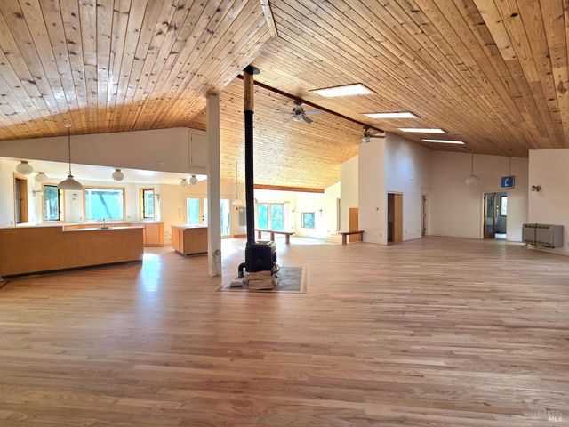 36955 Eureka Stagecoach Rd, Willits, CA 95490