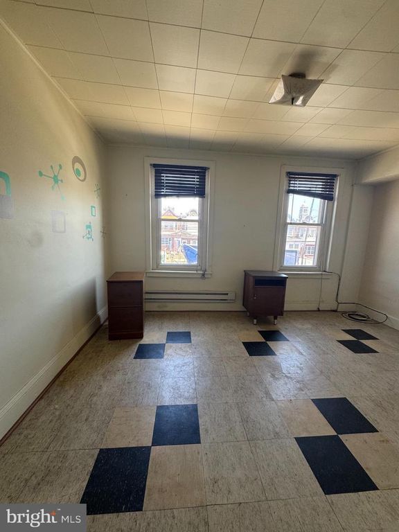 634 E ALLEGHENY AVE, Philadelphia, PA 19134