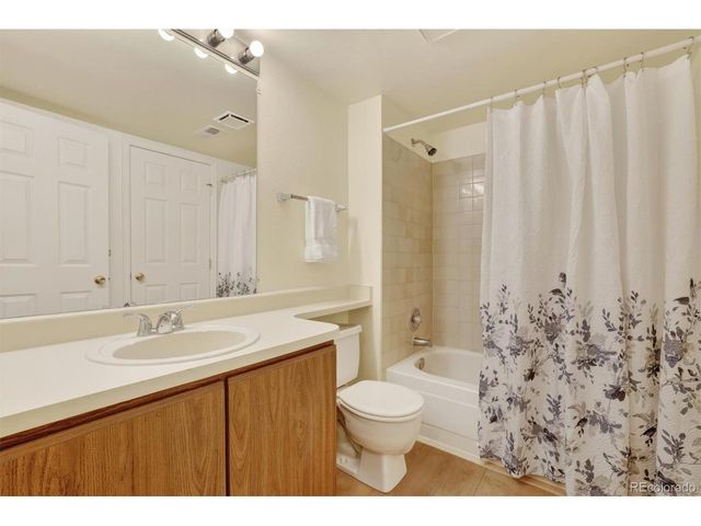 2575 S Syracuse Way E207, Denver, CO 80231