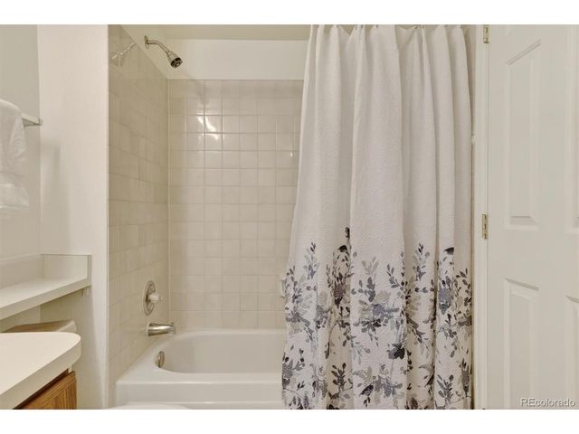 2575 S Syracuse Way E207, Denver, CO 80231