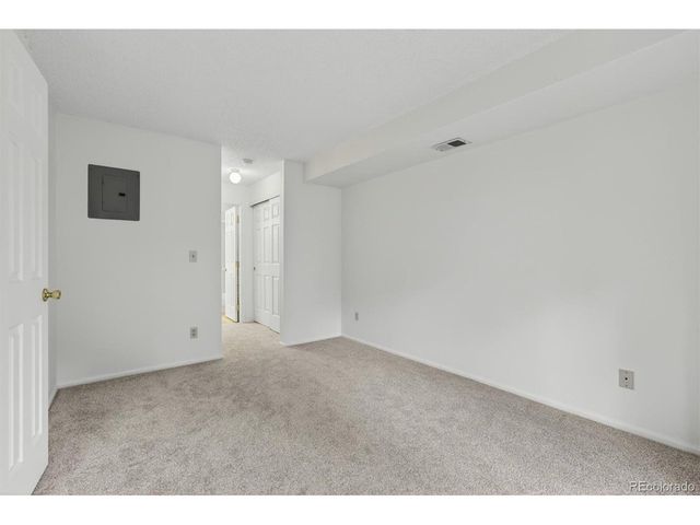 2575 S Syracuse Way E207, Denver, CO 80231
