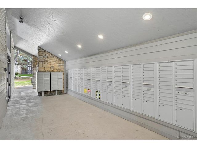 2575 S Syracuse Way E207, Denver, CO 80231