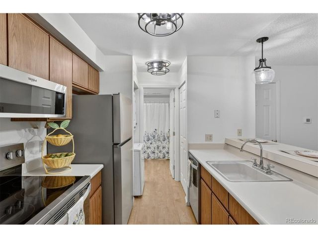 2575 S Syracuse Way E207, Denver, CO 80231