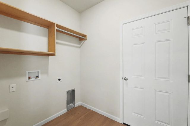 423 S All Halllows Unit 200, Wichita, KS 67213