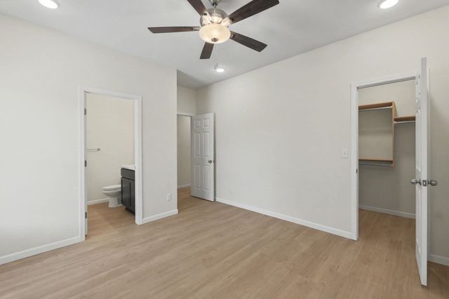 423 S All Halllows Unit 200, Wichita, KS 67213