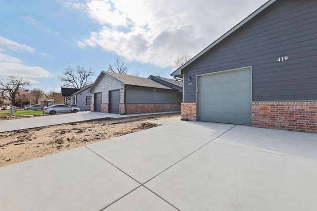 423 S All Halllows Unit 200, Wichita, KS 67213