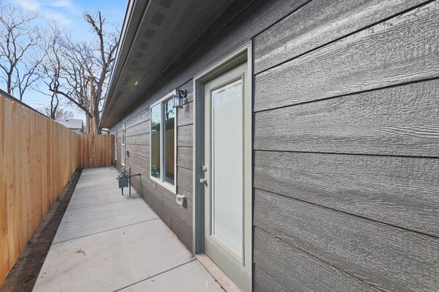 423 S All Halllows Unit 200, Wichita, KS 67213