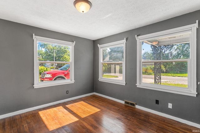 206 N 4th Street, Monticello, IN 47960