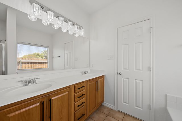 1501 Kingfisher Drive, Fort Worth, TX 76131