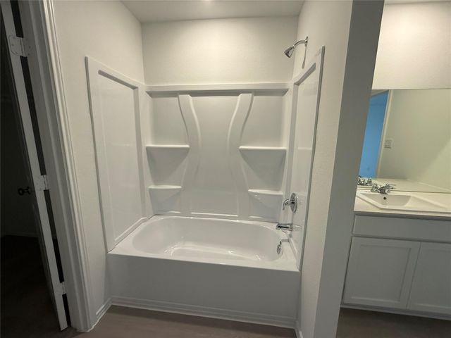 324 Bertram Oaks DR, Bertram, TX 78605