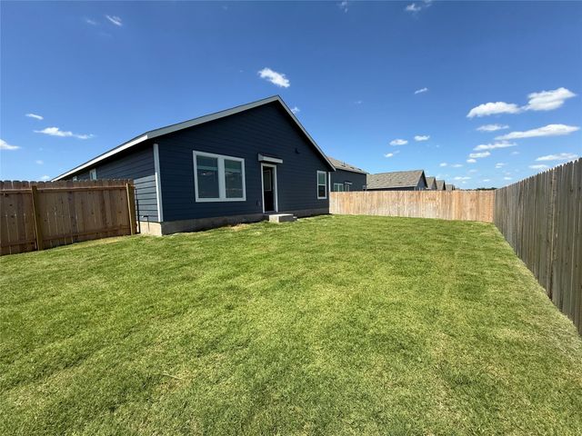 324 Bertram Oaks DR, Bertram, TX 78605