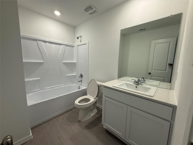 324 Bertram Oaks DR, Bertram, TX 78605