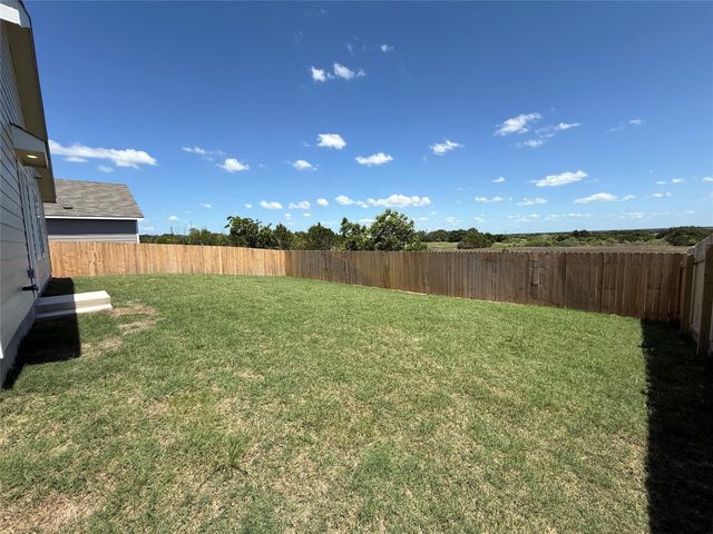 324 Bertram Oaks DR, Bertram, TX 78605