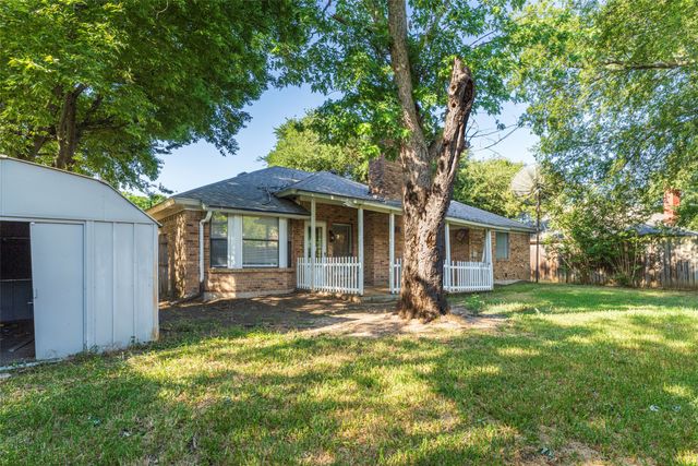 911 Gwinnett Circle, Arlington, TX 76017