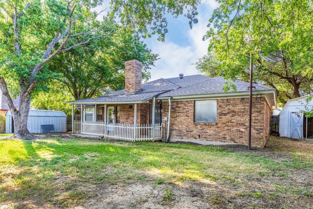 911 Gwinnett Circle, Arlington, TX 76017