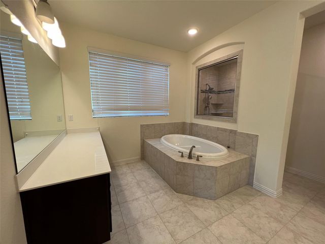 345 Fannin Battleground LN, Georgetown, TX 78628