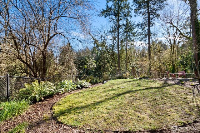 18407 51st Place NE, Lake Forest Park, WA 98155