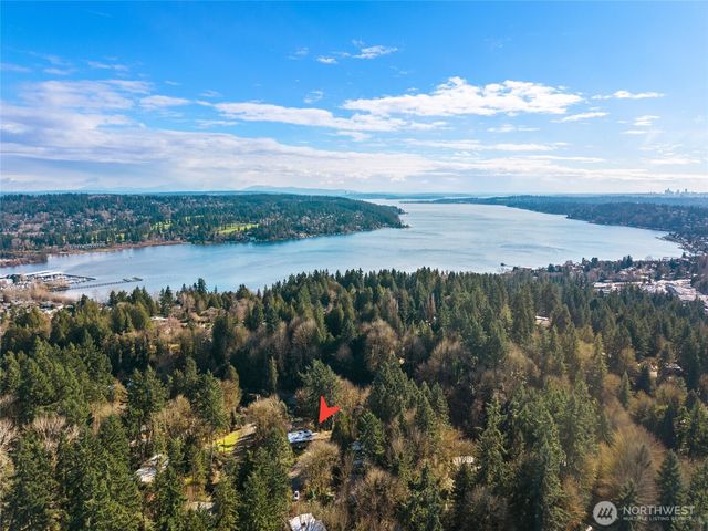 18407 51st Place NE, Lake Forest Park, WA 98155